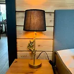 Douillets : Sur Pilotis * Houyet